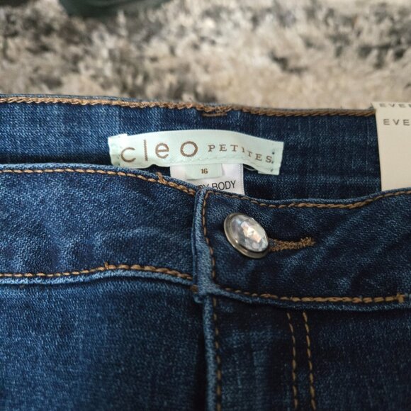 Cleo Petite Embellished Pocket Jeans - NWT - Size 16P - Picture 3 of 4